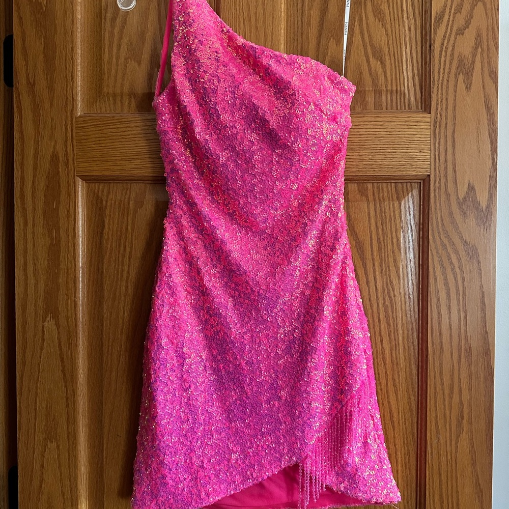 Like new gorgeous pink sparkle homecoming dress